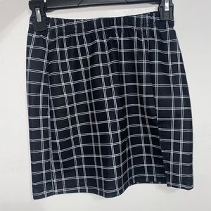 Xs skirt with a slit never worn